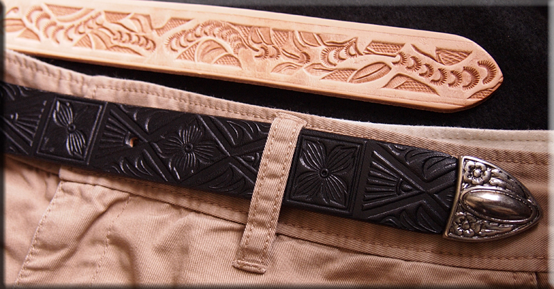 カービング風 型押しベルト 剣先画像