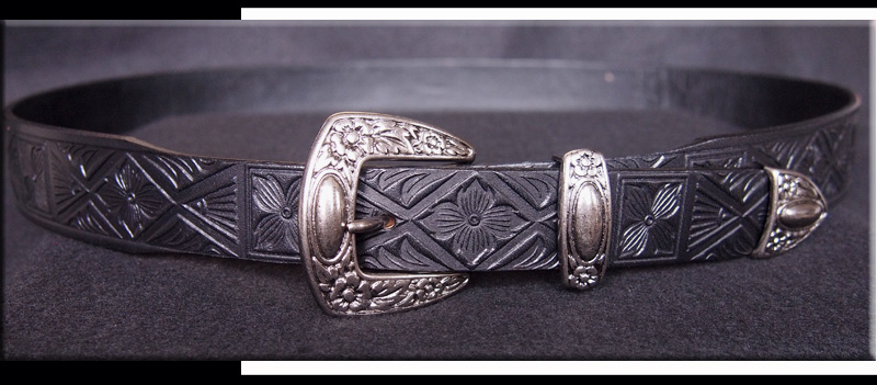 革ベルト・ファッションベルト カービング風 型押しプンターレ付きベルト 帯付け替え式 革ベルト・ファッションベルト カービング風 型押しプンターレ付きベルト 帯付け替え式